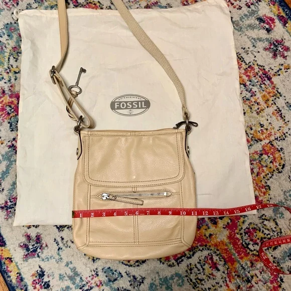 Fossil Live Long Vintage 1954 Blonde Leather Brass Key Adjustable Crossbody Bag - Picture 9 of 13